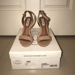 Steve Madden Landen sandal.